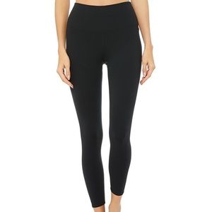 Alo Yoga 7/8 High-Waist Black Airbrush Legging - Size Small